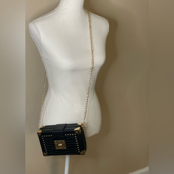 Aldo Bags Aldo Black And Gold Crossbody Bag Poshmark